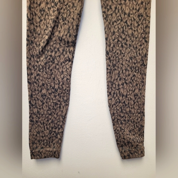 Spanx Leggings Leopard Print Seamless Knit High Rise Look At Me Now Size S - Picture 8 of 14